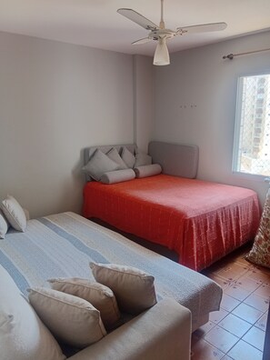 Iron/ironing board, Internet - Feet in the sand, come and enjoy the sound of the sea in our super chic little corner. (Praia Grande)