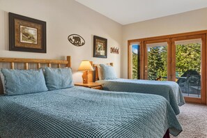 3 bedrooms, iron/ironing board, free WiFi, bed sheets - Spacious Mountain Retreat • Fireplace • Near RMNP (Estes Park)