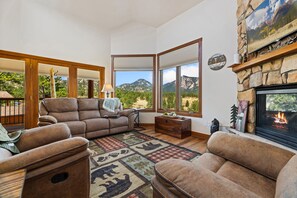 TV, fireplace - Stunning Lumpy Ridge Views • Fireplace • Near RMNP (Estes Park)