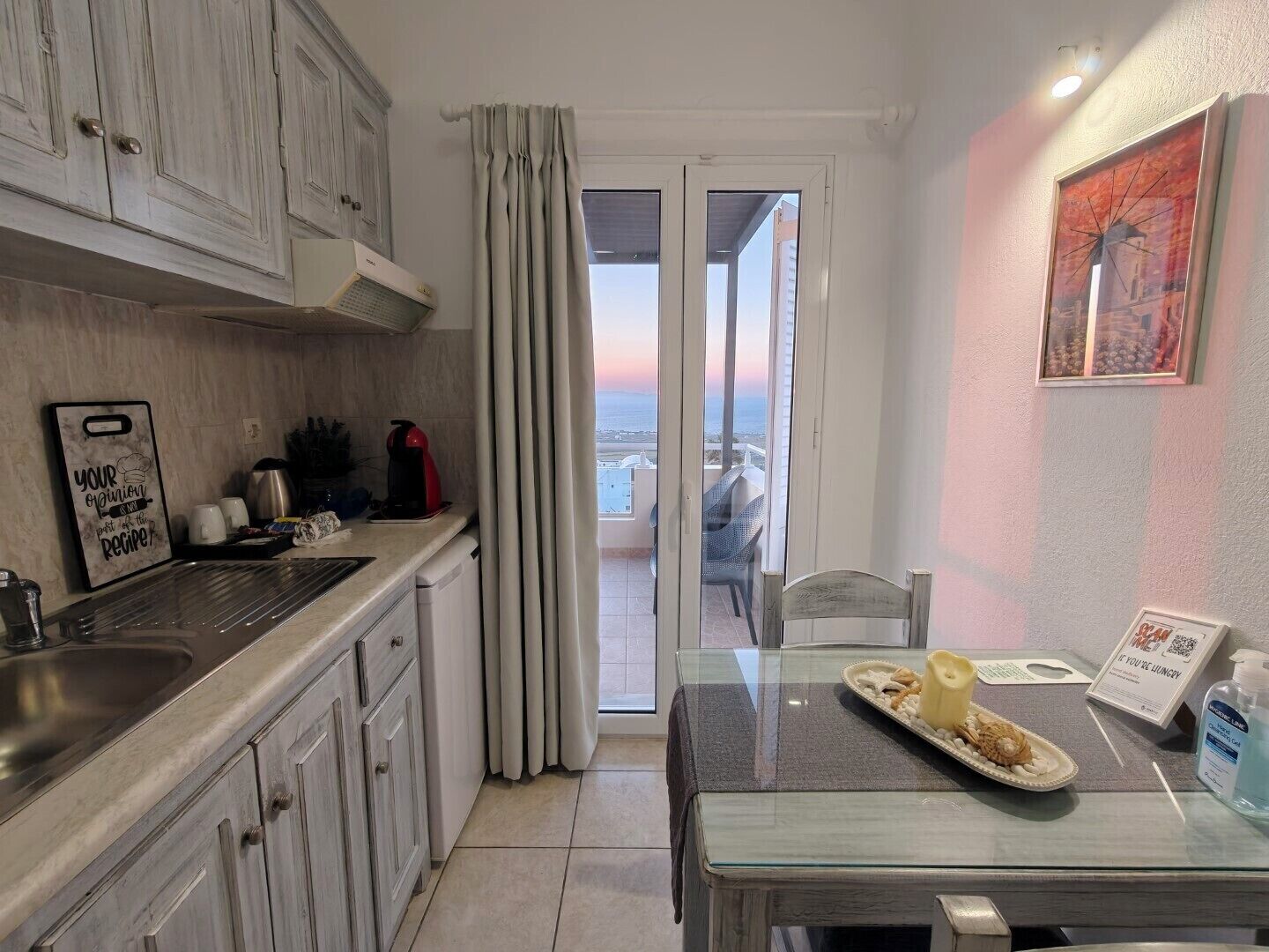 Deluxe Suite, Hot Tub, Sea View | Private kitchen | Mini-fridge, espresso maker, coffee/tea maker, cookware/dishes/utensils