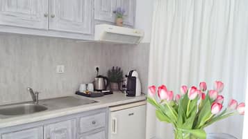 Deluxe-Suite, Whirlpool, Meerblick | Eigene KĂŒche | Mini-KĂŒhlschrank, Espressomaschine, Wasserkocher mit Kaffee-/Teezubehör