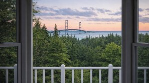 Interior - Mighty Mac Cape Cottage Spectacular Bridge Views (St. Ignace)