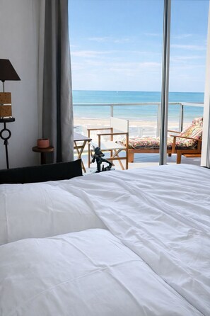 WiFi, bed sheets - Studio 180° sea view - Terrace - Sunset (Calais)