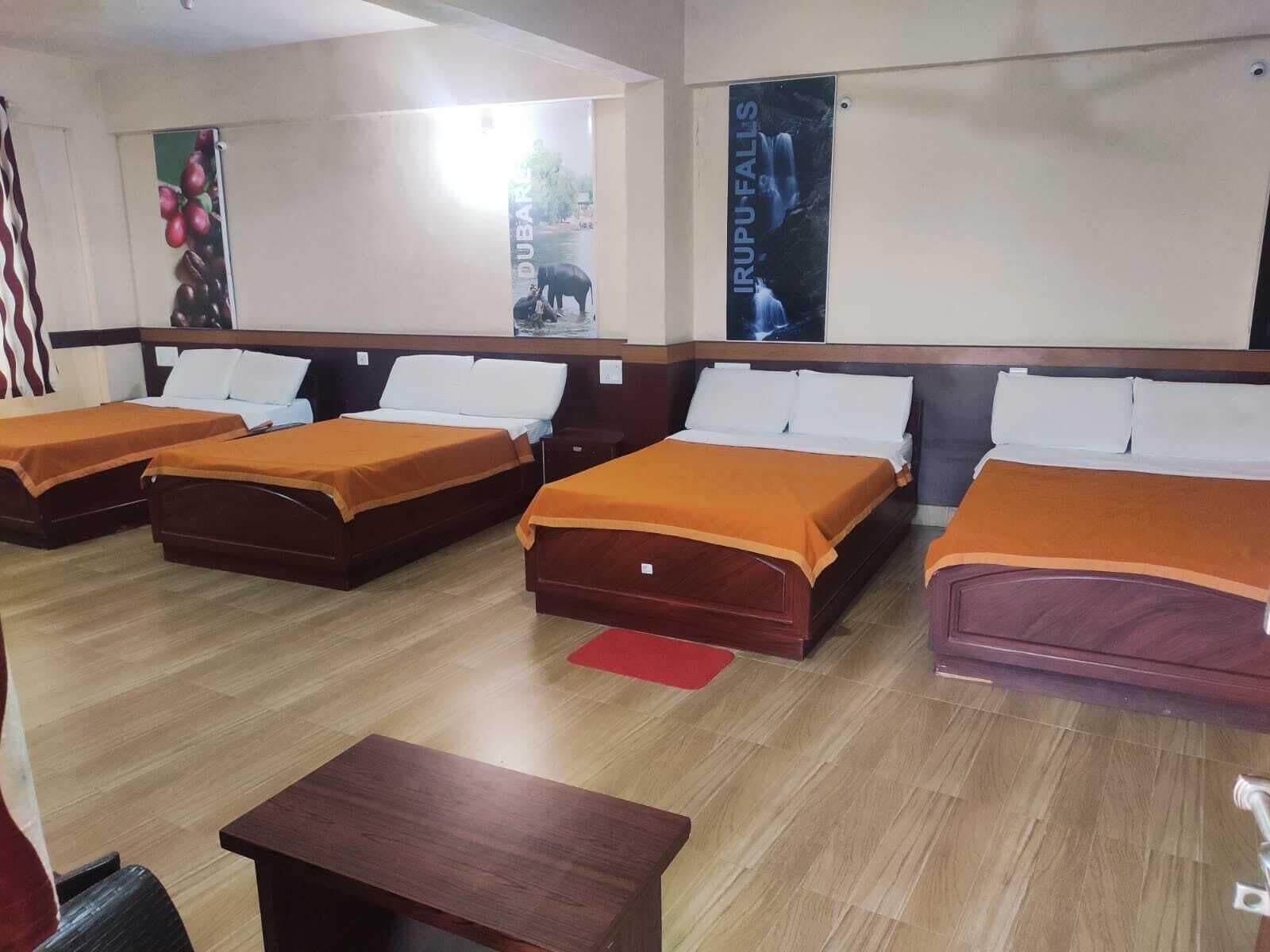 Shared Dormitory | Desk, laptop workspace, free WiFi