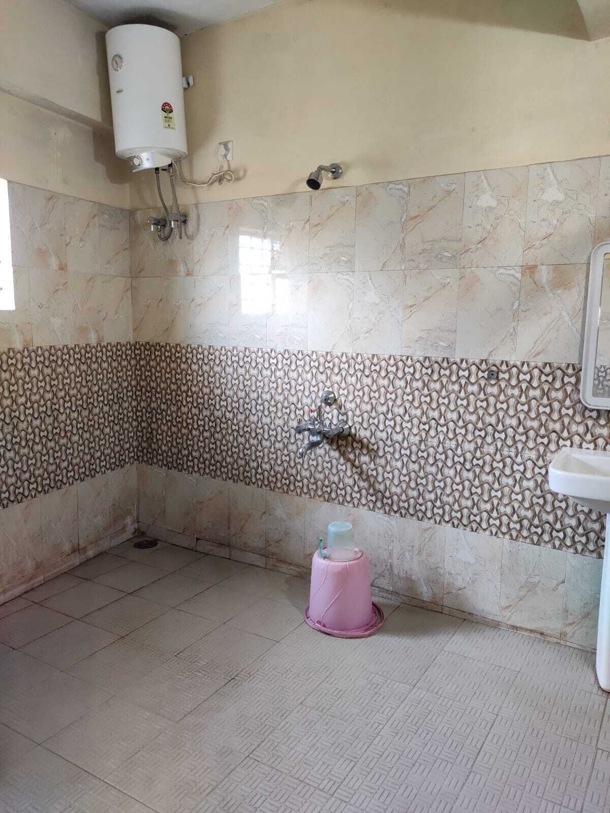 Gemeinsamer Schlafsaal | Badezimmer