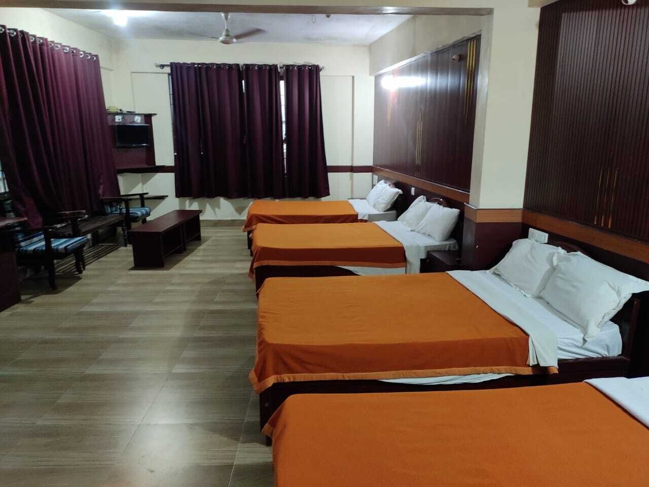 Dortoir Partagé | Bureau, espace de travail pour ordinateur portable, Wi-Fi gratuit