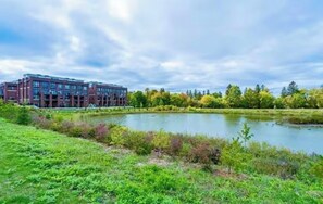 Exterior - Quiet charming townhome condo (Whitchurch-Stouffville)