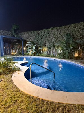Indoor pool - Alsawah | 4 En-suite Villa with Private Pool (Giza Governorate)
