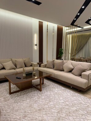 Living area - Alsawah | 4 En-suite Villa with Private Pool (Giza Governorate)