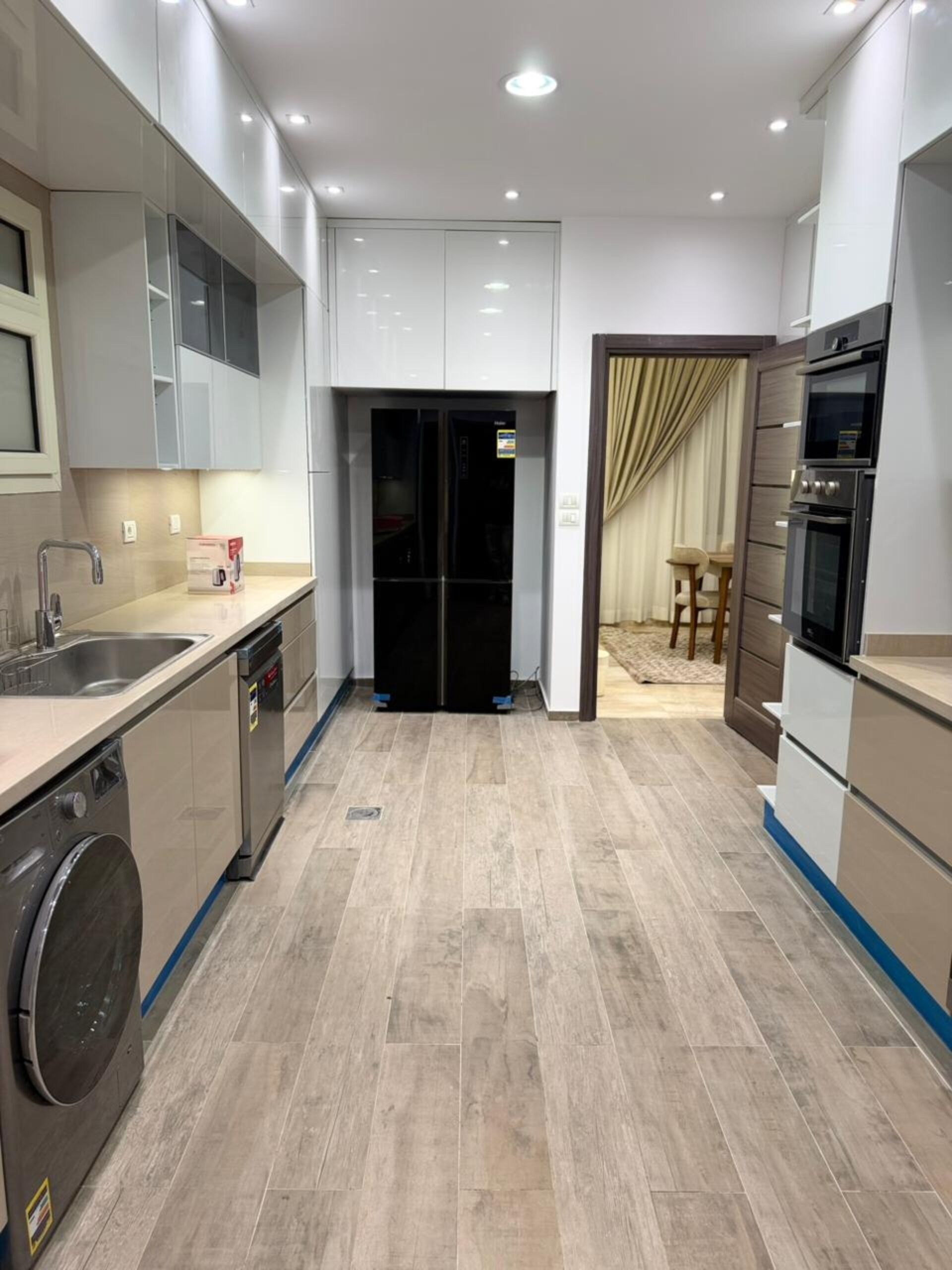 Deluxe Villa, Garden View | Private kitchen | Dining tables