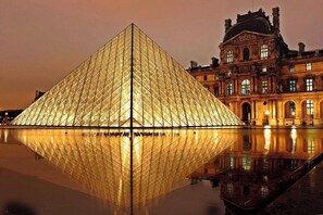 Point of interest - Luxury A/C Apt - 10p/4bdr - Arc de Triomphe (Paris)