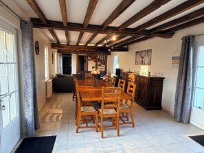 Dining - "Les Colverts" country gite (Châtres-sur-Cher)