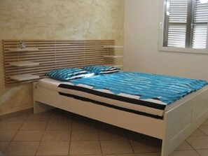 Ferros/tábuas de passar roupa, Wi-Fi, roupa de cama