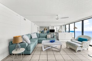 Smart TV - PCB Gulf Front Paradise at Edgewater deluxe 2/2 in Tower 3 with balcony (Panama City)