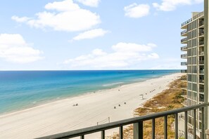 On the beach - PCB Gulf Front Paradise at Edgewater deluxe 2/2 in Tower 3 with balcony (Panama City)