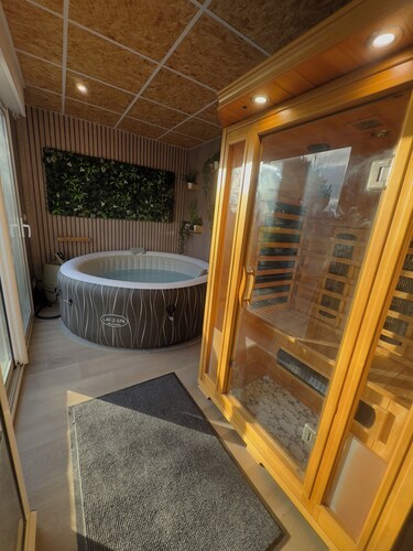 Gîte insolite avec spa & sauna – 15 min du Mont-St-Michel ✨ le ciel étoilé✨