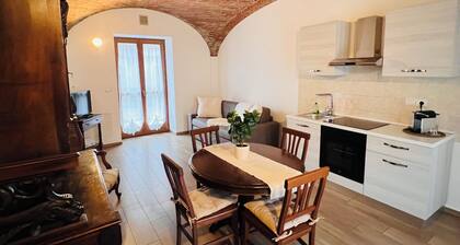 Modern apartment with all comforts in the historic center of the town.