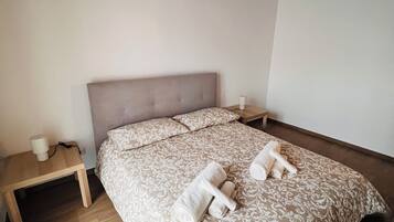 1 chambre, fer et planche Ă repasser, Wi-Fi, draps fournis