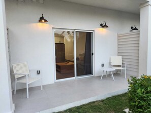 Terrace/patio - Modern living room, kitchen & patio in Cayman! (West Bay)