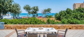 Aegean Horizon Karfas – Beachfront Living, Open Sea Views, Pure Aegean Calm