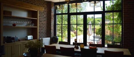 تناول الطعام