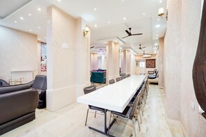 Dining - Townhouse City Mall Kota Hotel High Society (Kota)