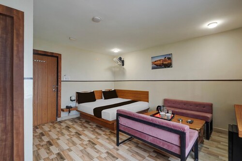 Townhouse City Mall Kota Hotel High Society