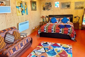 1 habitación, tabla de planchar con plancha, wifi y ropa de cama 