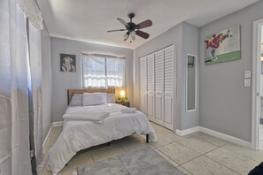 4 bedrooms, WiFi, bed sheets