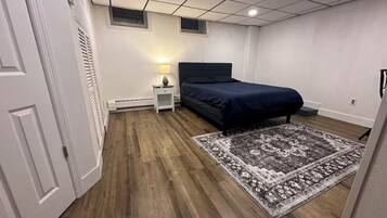 1 chambre, fer et planche à repasser, accès au Wi-Fi (inclus)