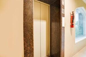 House | Interior - Elite Stays Near Mansarovar Metro Station (Jaipur)