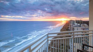 Property grounds - Wyndham ON THE BEACH 3-BR condo in beautiful North Myrtle Beach, LAZY RIVER! (North Myrtle Beach)