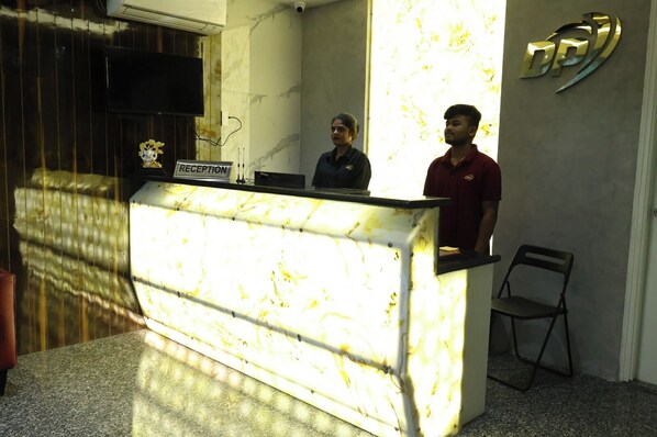 Lobby - Hotel DP's Crown (Bengaluru)