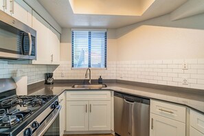 Apartment | Private kitchen - San Portella 2038 (Tempe)