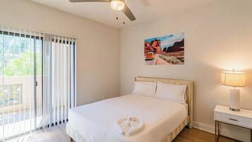 Apartment | Iron/ironing board, free WiFi