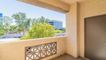 Apartment | Terrace/patio