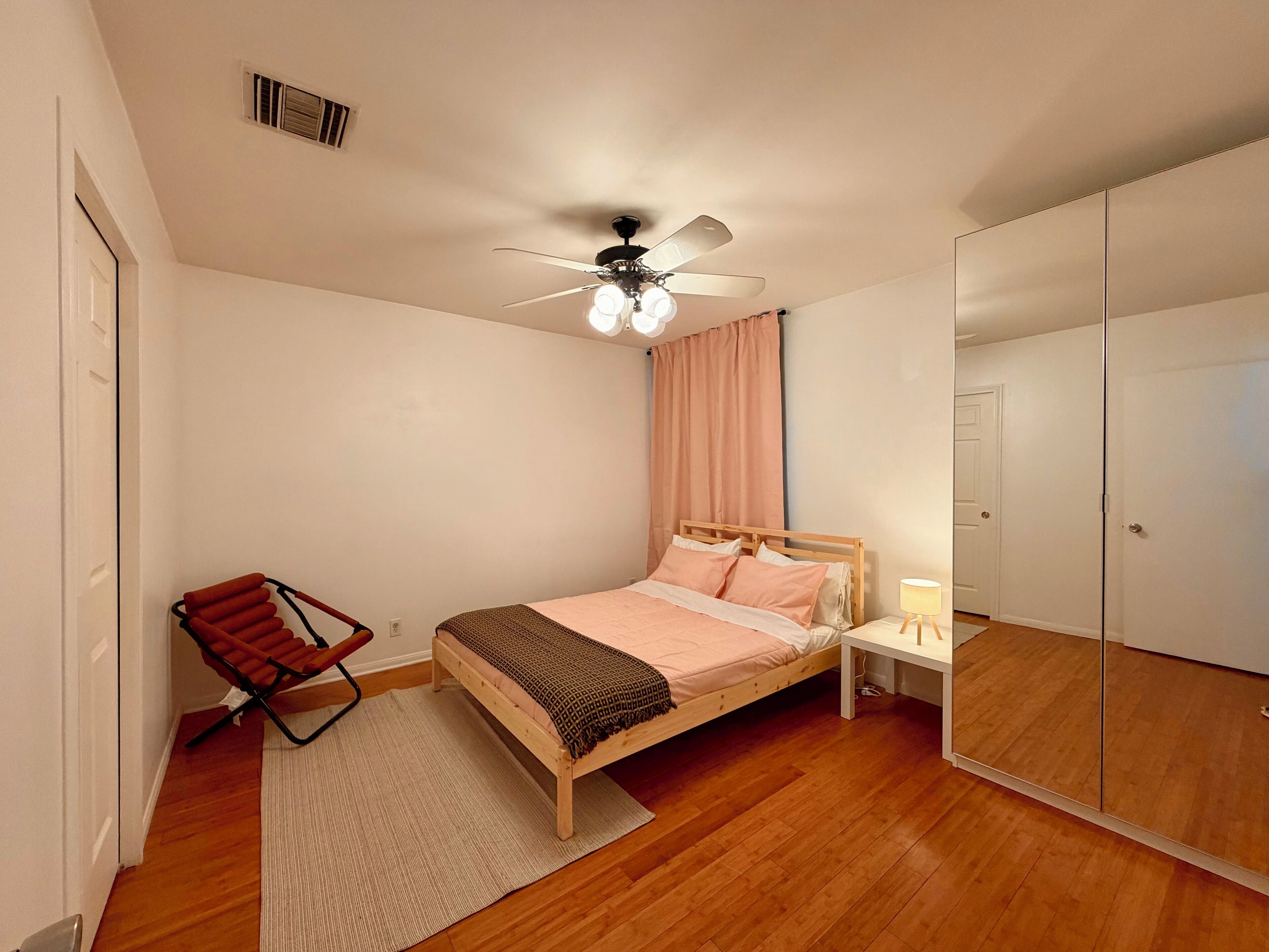 3 dormitorios, tabla de planchar con plancha, wifi y ropa de cama