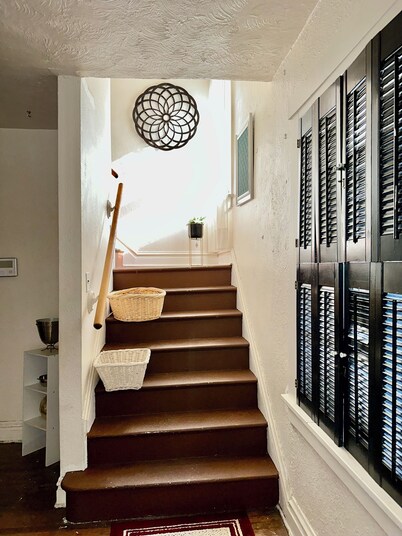 Charming Cozy Brick Bungalow in the heart of St. Louis