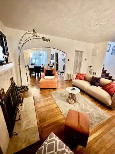 Charming Cozy Brick Bungalow in the heart of St. Louis