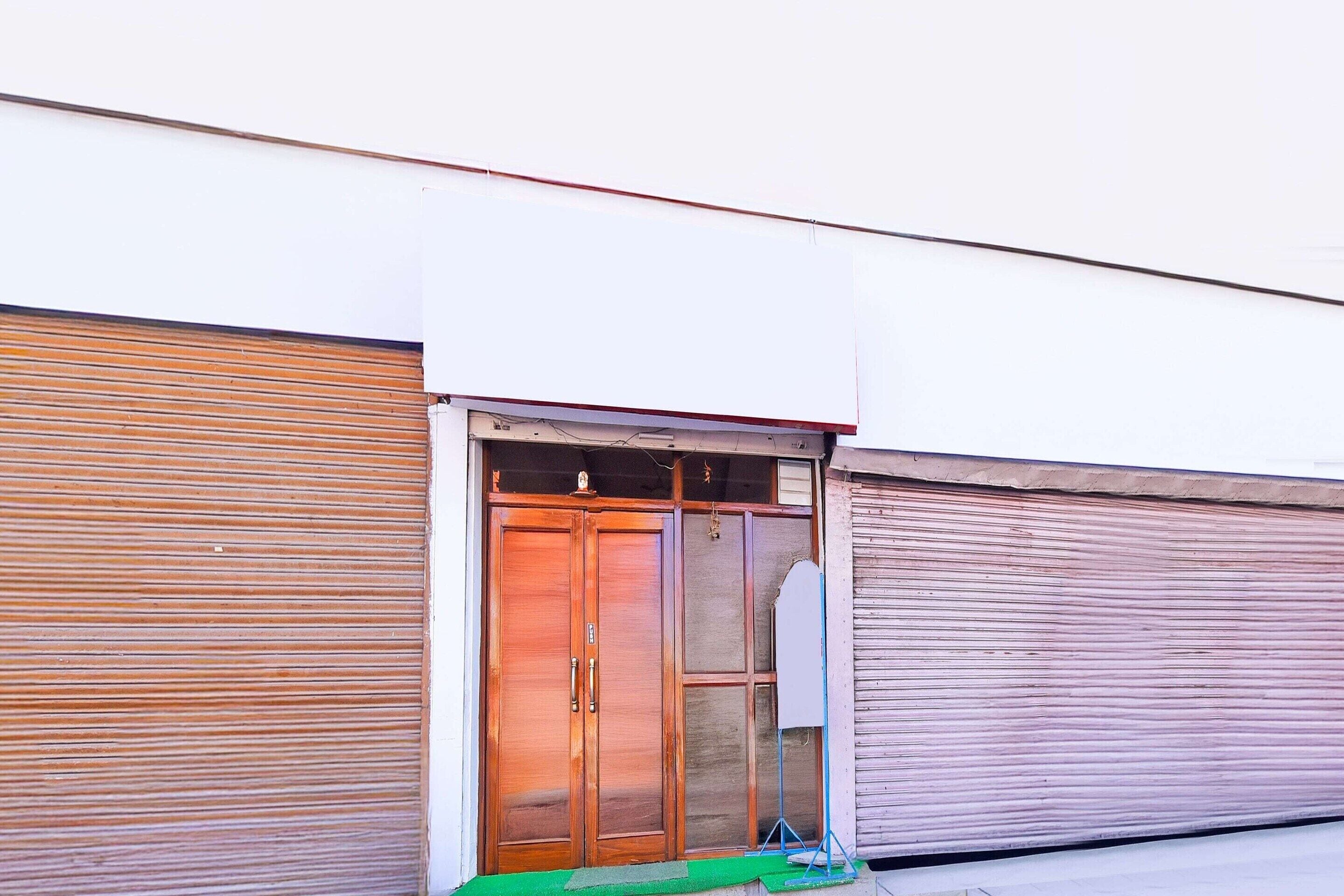 ハウス | フロント