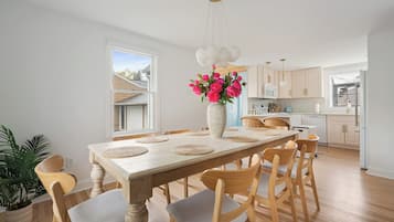 House, Patio, Garden View | Dining room