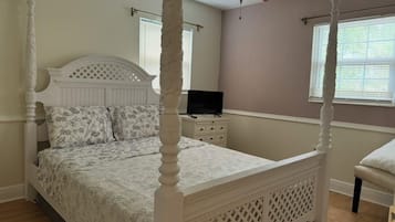 Iron/ironing board, free WiFi