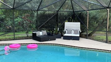 Outdoor pool, free pool cabanas
