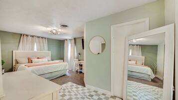 Family House | Iron/ironing board, free WiFi