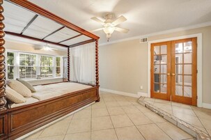 Family House | Iron/ironing board, free WiFi