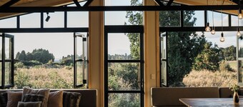 Redrock Hut - a magical place to unwind