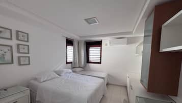 4 quartos, ferros/tábuas de passar roupa, Wi-Fi, roupa de cama