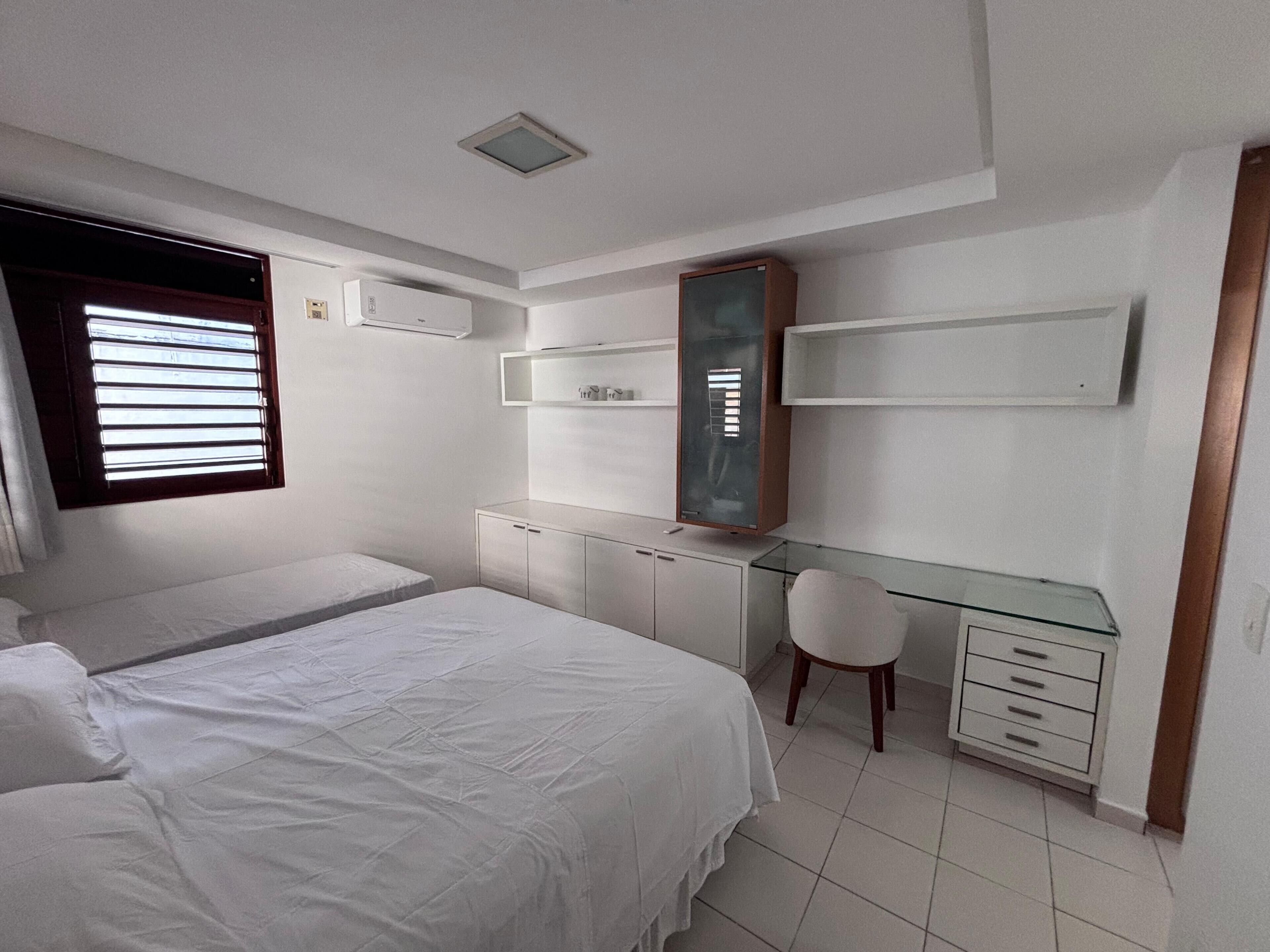 4 quartos, ferros/tábuas de passar roupa, Wi-Fi, roupa de cama