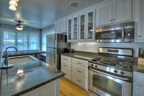 Fridge, microwave, stovetop, dishwasher - Heaven Bound - Pet Freindly (Ellijay)