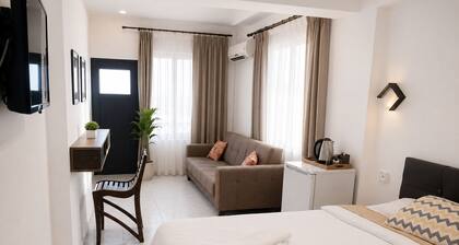 Hotel Efesian B&B City Center - Harbour